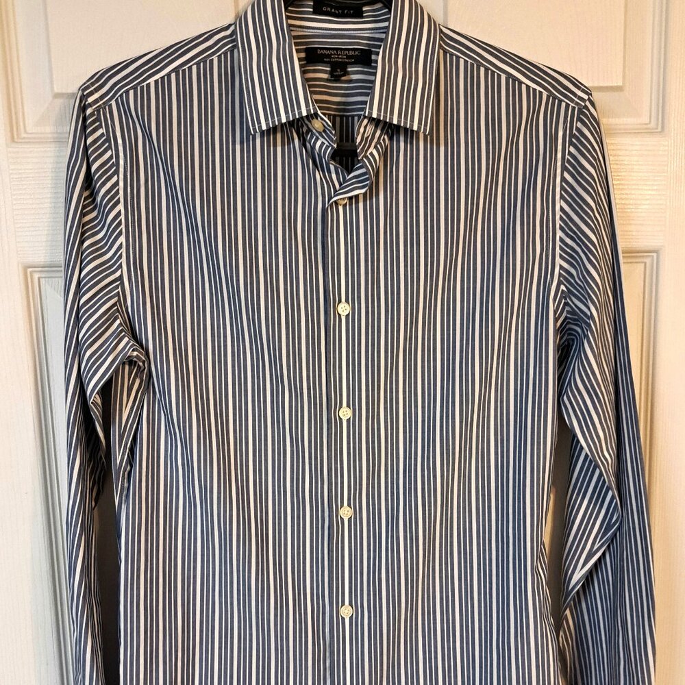 Banana Republic Men's Striped Button Down Shirt